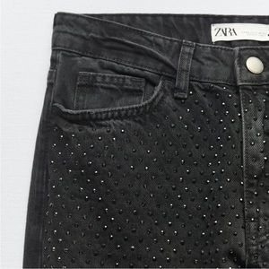 ZARA RHINESTONES JEWEL JEANS SIZE 25 US (0)